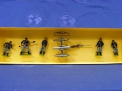 Britains Union Gun And Crew