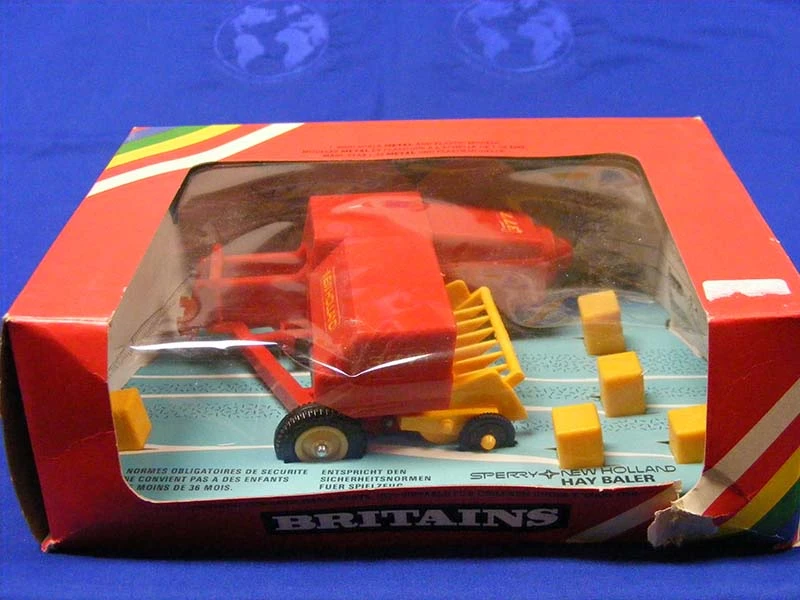 Britains New Holland 377 Hay Baler 4 Britains New Holland 377 Hay Baler - Image 2