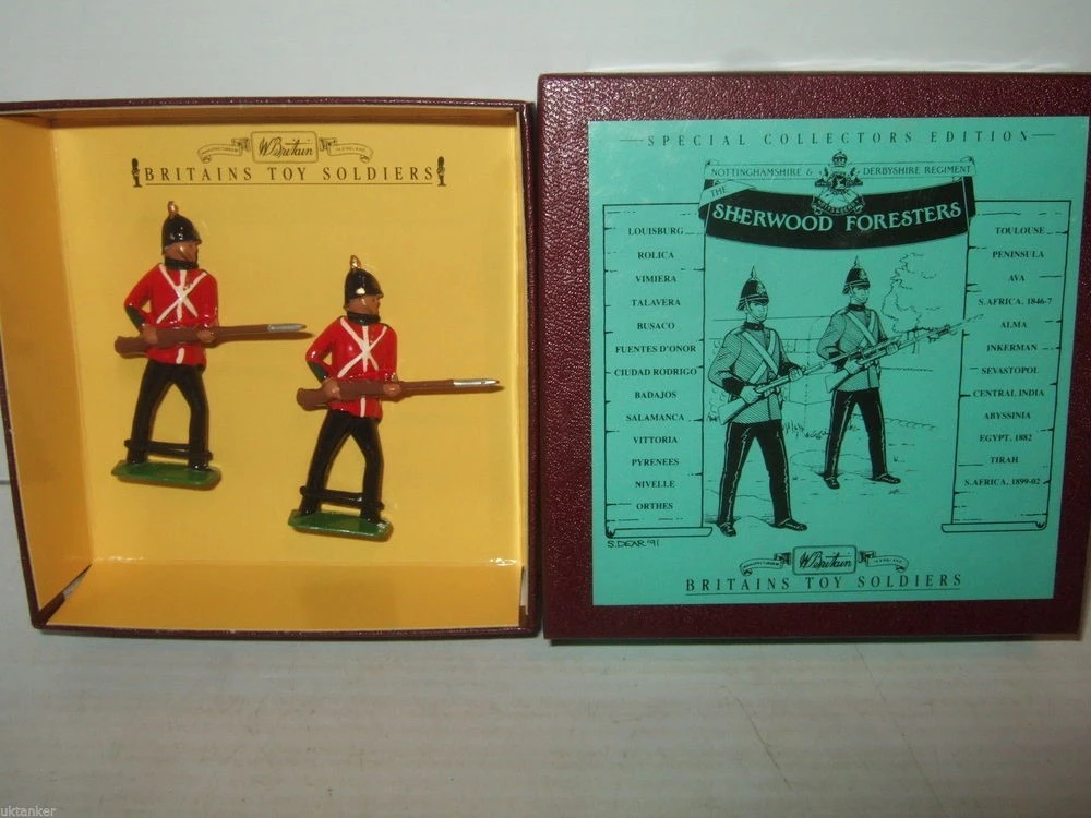 Britains Sherwood Forest 2PC At Ready 3 Britains Sherwood Forest 2PC At Ready