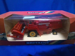 Britains Massey Ferguson 760 Combine