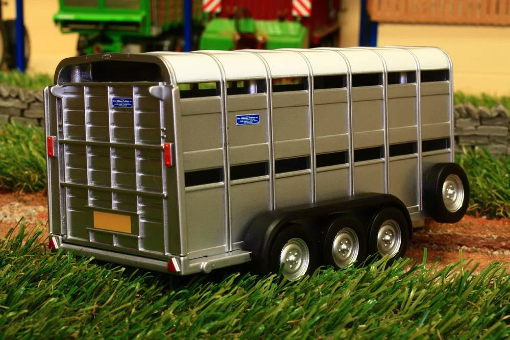 40710A1 BRITAINS IFOR WILLIAMS LIVESTOCK TRAILER
