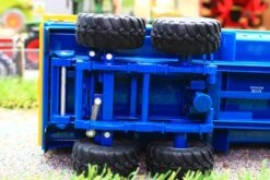 42700 Britains Kane 16 Tonne Twin-Axle Silage Trailer -Britains 42700BRITAINSKANE16TONNESILAGETRAILERPIC15 466