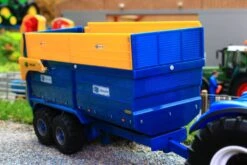 42700 Britains Kane 16 Tonne Twin-Axle Silage Trailer -Britains 42700BRITAINSKANE16TONNESILAGETRAILERPIC3 447