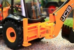 42702A1 BRITAINS JCB 3CX BACKHOE LOADER -Britains 42702BRITAINSJCB3CXBACKHOELOADERPIC4