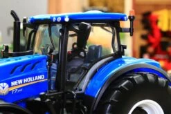 43149A1 BRITAINS NEW HOLLAND T7.315 TRACTOR -Britains 43149A1BRITAINSNEWHOLLANDT7.315TRACTORPIC4