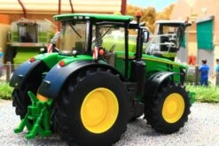 43174 BRITAINS JOHN DEERE 8400R TRACTOR -Britains 43174BRITAINSJOHNDEERE8400RTRACTORPIC8 289