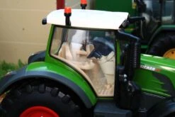 43177 Britains Fendt 828 Vario Tractor -Britains 43177 Britains Fendt 828 Vario Tractor Pic 11 121