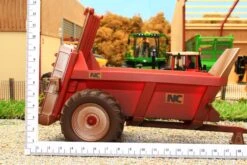 43181(w) Weathered Britains NC Rear Discharge Manure Spreader -Britains 43181A1 W WeatheredBritainsNCRearDischargeManureSpreaderPic7