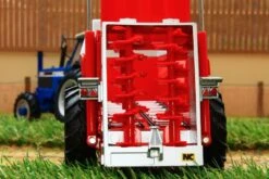 43181A1 Britains NC Rear Discharge Manure Spreader -Britains 43181 Britains NC Rear Discharge Manure Spreader Pic 4 338