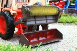 43204(w) Weathered Britains NC LINK A SWEEP -Britains 43204 w WeatheredBritainsNCLINKASWEEPPic5