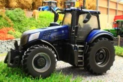 43216(w) WEATHERED BRITAINS NEW HOLLAND T8.435 TRACTOR -Britains 43216 w WEATHEREDBRITAINSNEWHOLLANDT8.435TRACTORIMAGE5