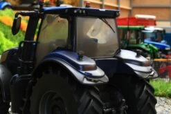 43216(w) WEATHERED BRITAINS NEW HOLLAND T8.435 TRACTOR -Britains 43216 w WEATHEREDBRITAINSNEWHOLLANDT8.435TRACTORIMAGE8