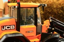 43223 BRITAINS JCB 419S WHEELED LOADING SHOVEL -Britains 43223 BRITAINS JCB 419S WHEELED LOADING SHOVEL PIC 9