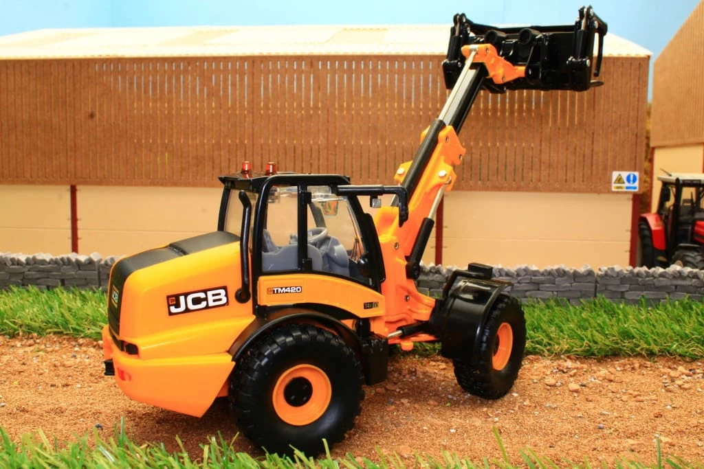 43231 Britains JCB TM420 Loader With Grab, Bucket And Pallet Forks - Image 8