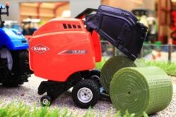 43233 Britains Kuhn VB 3160 Round Baler With 2 Round Bales -Britains 43233BRITAINSKUHNVB3160ROUNDBALERWITH2ROUNDBALESPIC4 446
