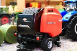 43233 Britains Kuhn VB 3160 Round Baler With 2 Round Bales -Britains 43233BRITAINSKUHNVB3160ROUNDBALERWITH2ROUNDBALESPIC5 188