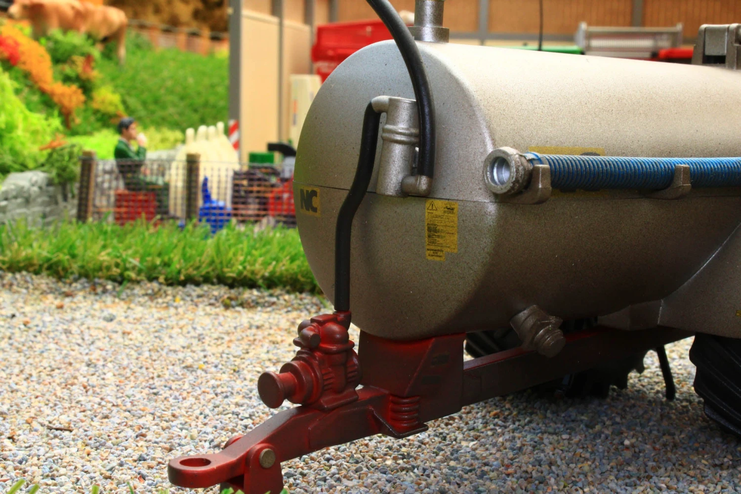 43238(w) BRITAINS WEATHERED NC SLURRY TANKER 2019 IN SILVER 4 43238(w) BRITAINS WEATHERED NC SLURRY TANKER 2019 IN SILVER - Image 2