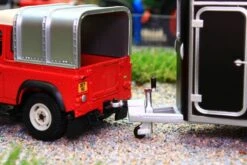 43239 Britains Land Rover Defender 90 With Ifor Williams Horsebox And Horses -Britains 43239BritainsLandRoverDefender90withIforWilliamsHorseboxandHorsesPIC10
