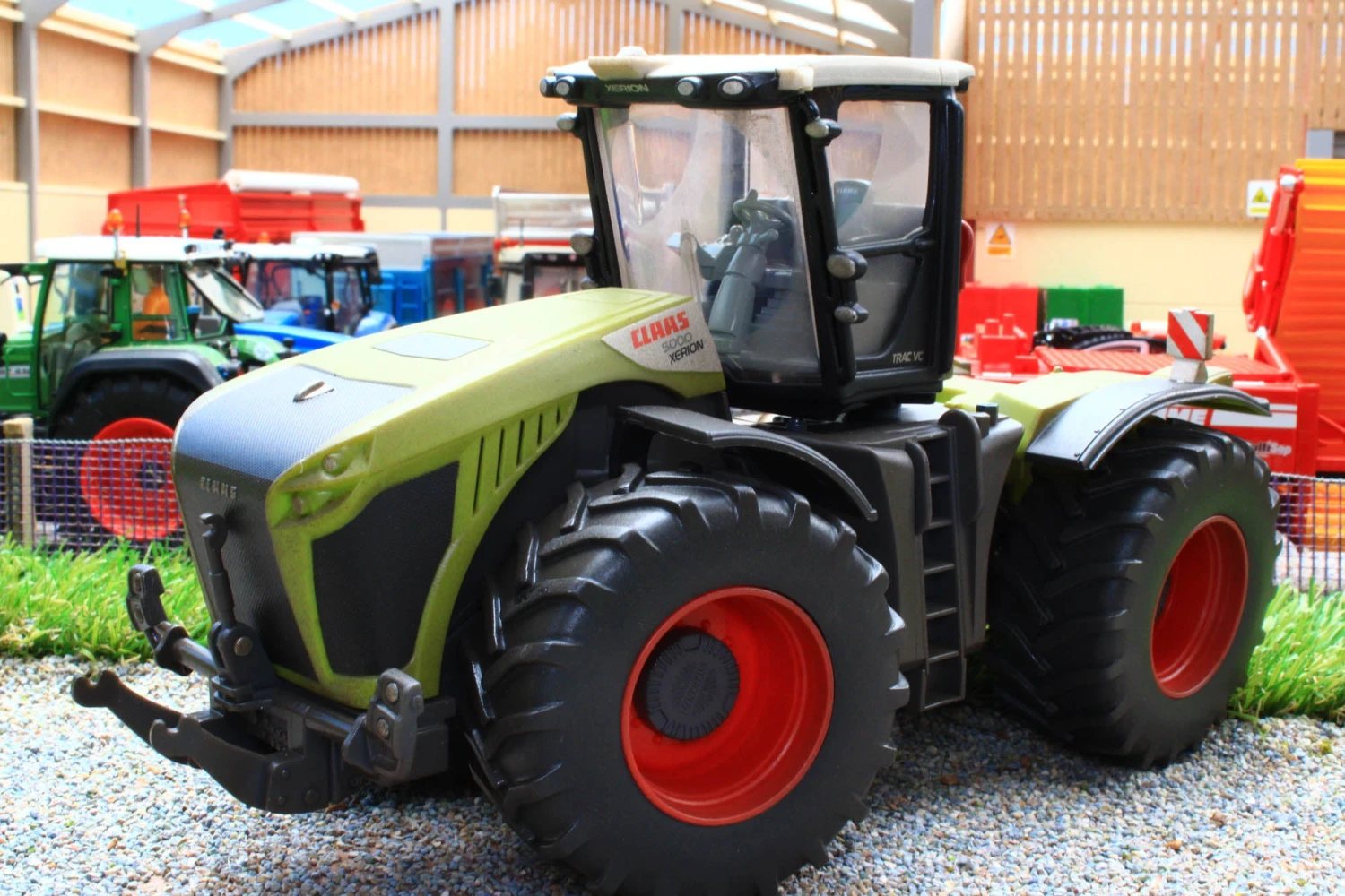 43246(w) WEATHERED Britains Claas Xerion 5000 Tractor 5 43246(w) WEATHERED Britains Claas Xerion 5000 Tractor - Image 3