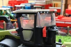 43246(w) WEATHERED Britains Claas Xerion 5000 Tractor 21 43246(w) WEATHERED Britains Claas Xerion 5000 Tractor -Britains 43246WEATHEREDBritainsClaasXerion5000TractorPIC8