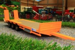 43254 Britains Kane Low Loader Trailer In Yellow -Britains 43254BRITAINSKANELOWLOADERTRAILER YELLOW PIC3 21cada2e ca53 44a2 9d8c 162b50c87be7