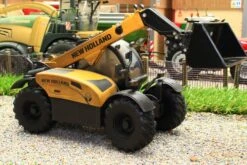 43263(w) WEATHERED Britains New Holland TH 7.42 Telehandler -Britains 43263WEATHEREDBritainsNewHollandTH7.42TelehandlerPIC6