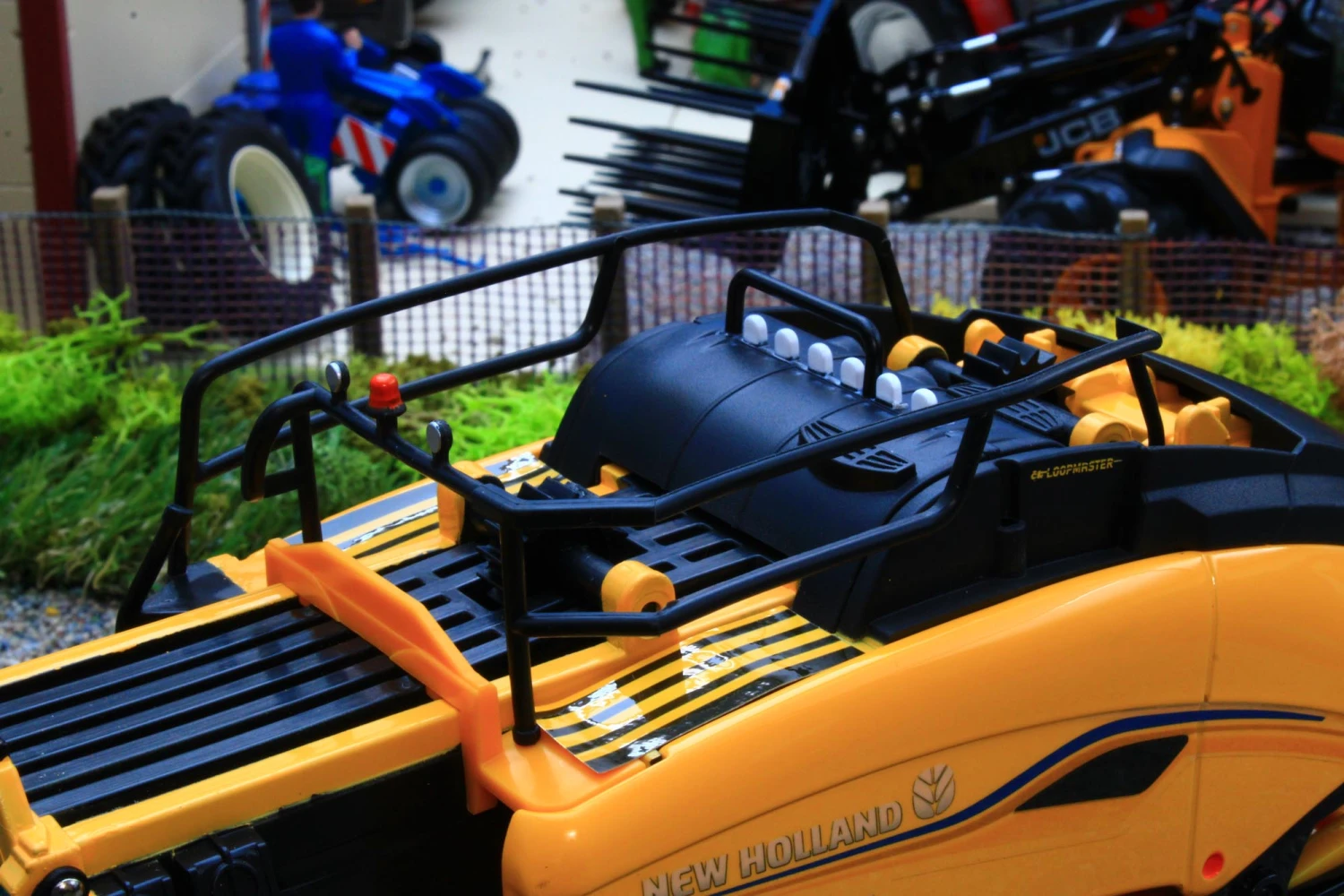 43266 Britains New Holland Big Square Baler 1290 NOW IN! 15 43266 Britains New Holland Big Square Baler 1290 NOW IN! - Image 13