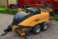 43266 Weathered Britains New Holland Big Square Baler 1290 Dusty Effect NEW! -Britains 43266WeatheredBritainsNewHollandBigSquareBaler1290DustyEffectPic11