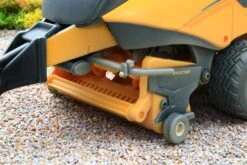 43266 Weathered Britains New Holland Big Square Baler 1290 Dusty Effect NEW! -Britains 43266WeatheredBritainsNewHollandBigSquareBaler1290DustyEffectPic4