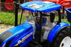 43268 Britains New Holland T6 Tractor With NC Dump Trailer Playset -Britains 43268BritainsNewHollandT6TractorwithNCDumpTrailerPlaysetIMAGE8