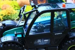 43271 Britains JCB Aston Martin AgriPro F1 Loadall NOW IN! -Britains 43271BritainsJCBAstonMartinAgriProF1LoadallRevpic10