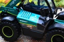 43271 Britains JCB Aston Martin AgriPro F1 Loadall NOW IN! -Britains 43271BritainsJCBAstonMartinAgriProF1LoadallRevpic14