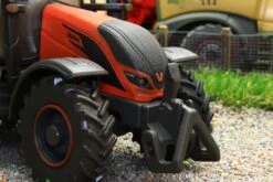 43273(w) Weathered Britains Valtra T254 Tractor In Metallic Orange -Britains 43273WEATHEREDBRITAINSVALTRATZ54TRACTORINMETALLICORANGEPIC4