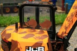 43279 BRITAINS MUDDY JCB MIDI EXCAVATOR -Britains 43279BRITAINSMUDDYJCBMIDIEXCAVATOR 21.99PIC10