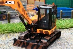 43279 BRITAINS MUDDY JCB MIDI EXCAVATOR -Britains 43279BRITAINSMUDDYJCBMIDIEXCAVATOR 21.99PIC2