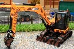 43279 BRITAINS MUDDY JCB MIDI EXCAVATOR -Britains 43279BRITAINSMUDDYJCBMIDIEXCAVATOR 21.99PIC3