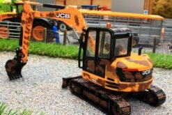 43279 BRITAINS MUDDY JCB MIDI EXCAVATOR -Britains 43279BRITAINSMUDDYJCBMIDIEXCAVATOR 21.99PIC5