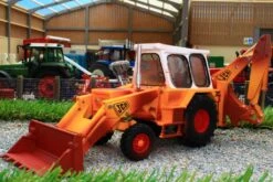 43280 BRITAINS VINTAGE JCB 30 MK111 BACKHOE LOADER RUSTY VERSION