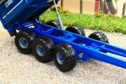 43284 Britains Kane Half-Pipe Triple Axle Silage Trailer -Britains 43284BritainsKaneHalf PipeTripleAxleSilageTrailerPic10