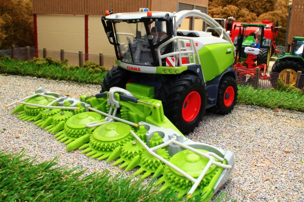 43285 Britains Claas Jaguar 980 Forage Harvester With Orbis 900 Maize Header 6 43285 Britains Claas Jaguar 980 Forage Harvester With Orbis 900 Maize Header - Image 4