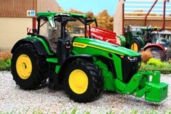 43288 Britains 'Prestige Collection' John Deere 8R 410 Tractor -Britains 43288Britains PrestigeCollection JohnDeere8R410TractorPIC13