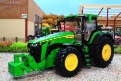 Britains -Britains 43288Britains PrestigeCollection JohnDeere8R410TractorPIC2