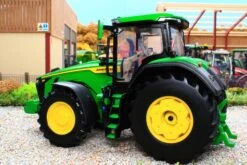 43289 Britains John Deere 8R 370 Tractor NOW IN! -Britains 43289BritainsJohnDeere8R370TractorPIC12