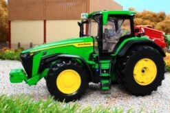 43289 Britains John Deere 8R 370 Tractor NOW IN! -Britains 43289BritainsJohnDeere8R370TractorPIC5