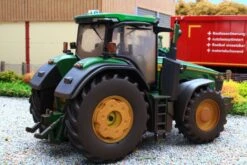 43289 Weathered Britains John Deere 8R 370 Tractor NEW! -Britains 43289WeatheredBritainsJohnDeere8R370TractorPic7