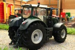 43290 Britains Fendt 824 Vario PROFI Special Edition Tractor -Britains 43290BritainsFendt824VarioPROFISpecialEditionTractorPIC11