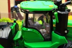 43300 Britains 'Prestige Collection' John Deere 9RX 640 Tracked Tractor ** Special Price £59.95! ** -Britains 43300BritainsPrestigeCollectionJohnDeere9RX540TractoronTracksPic11