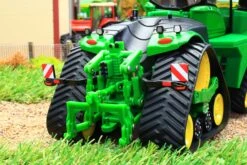 43300 Britains 'Prestige Collection' John Deere 9RX 640 Tracked Tractor ** Special Price £59.95! ** -Britains 43300BritainsPrestigeCollectionJohnDeere9RX540TractoronTracksPic6