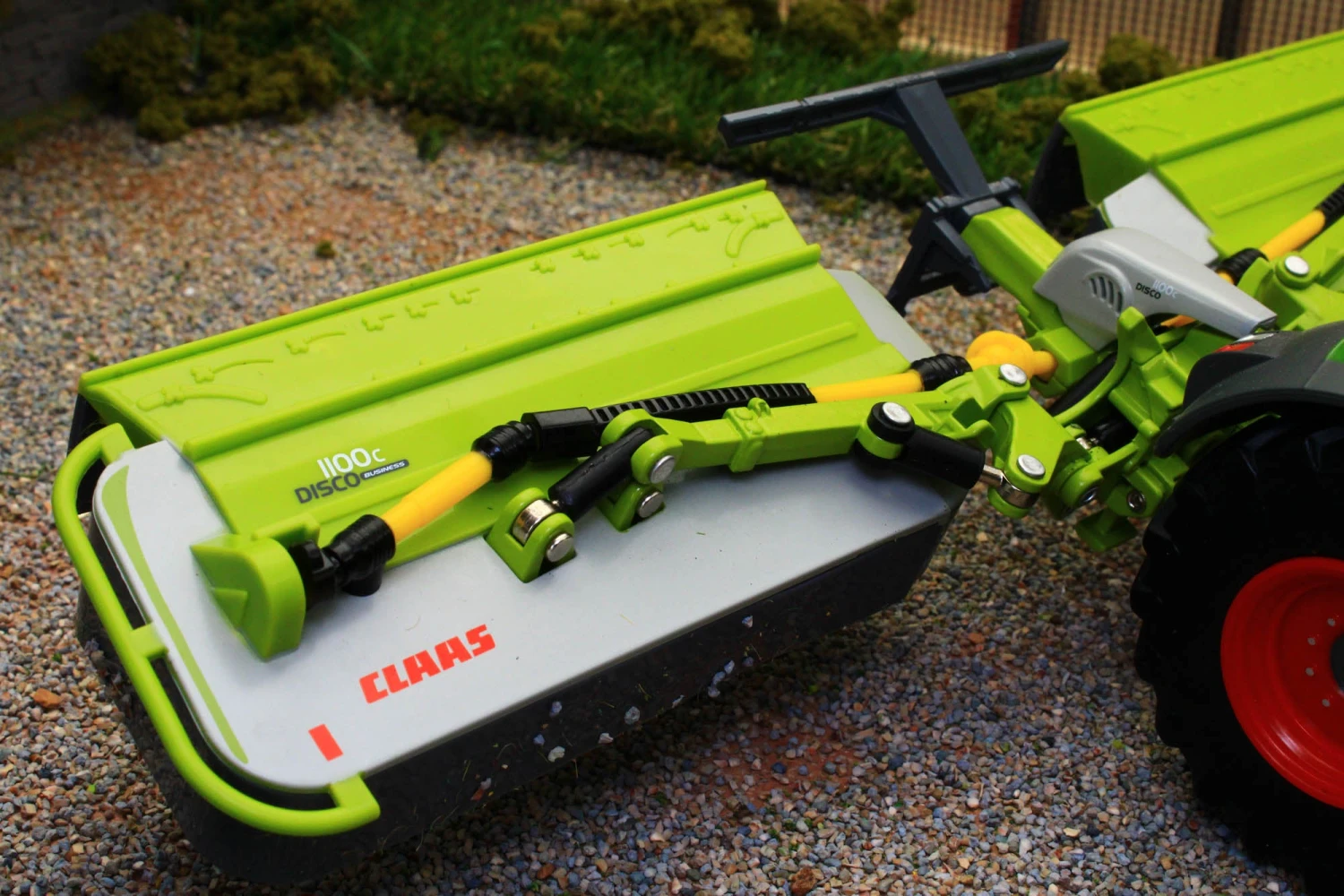 43303 Britains Claas Disco Rear Butterfly Mower 5 43303 Britains Claas Disco Rear Butterfly Mower - Image 3
