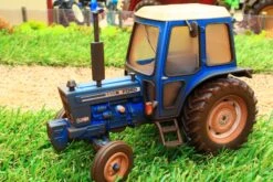 43308(W) Weathered Britains Ford 6600 2WD Tractor 26 43308(W) Weathered Britains Ford 6600 2WD Tractor -Britains 43308 W WeatheredBritainsFord66002WDTractorPic12